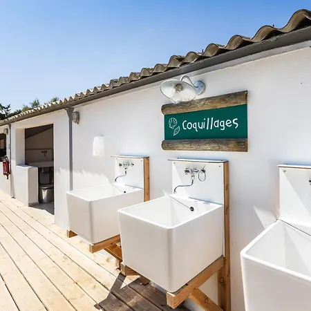 Campsite Huttopia Ars-en-Re